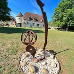 Les Vieilles Tours