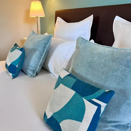 Hotel Les Vieilles Tours 3*