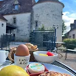 Les Vieilles Tours