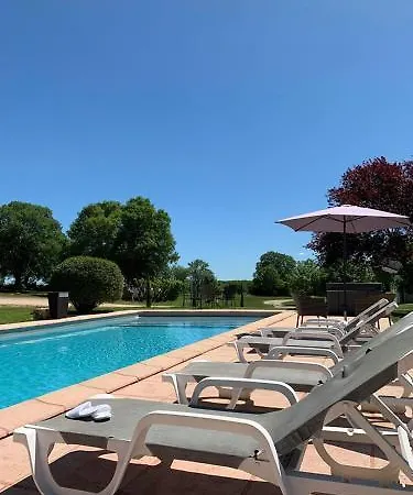 Les Vieilles Tours מלון רוקמאדור