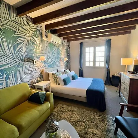 Les Vieilles Tours 3*