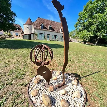 Les Vieilles Tours