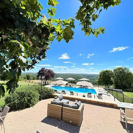 호텔 Les Vieilles Tours 3*