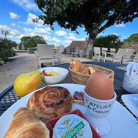 Les Vieilles Tours Hotel 3*