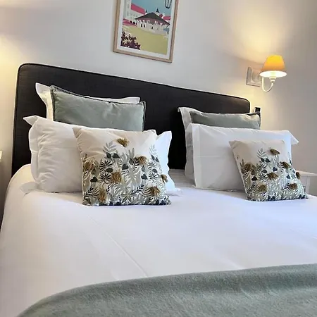 Les Vieilles Tours 3*