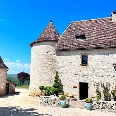 Les Vieilles Tours