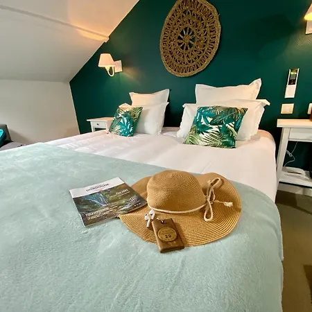 Les Vieilles Tours Hotel 3*