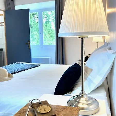 Les Vieilles Tours Hotel