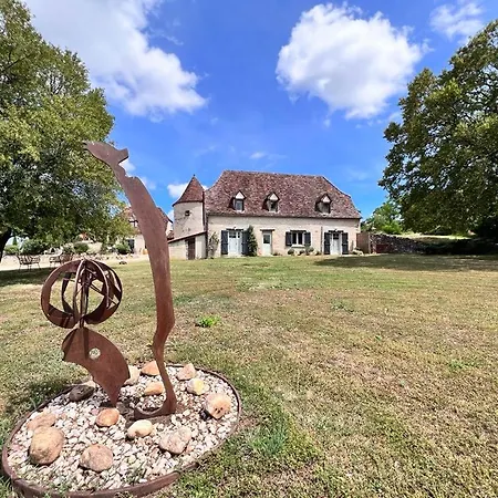 Les Vieilles Tours Hotel 3*
