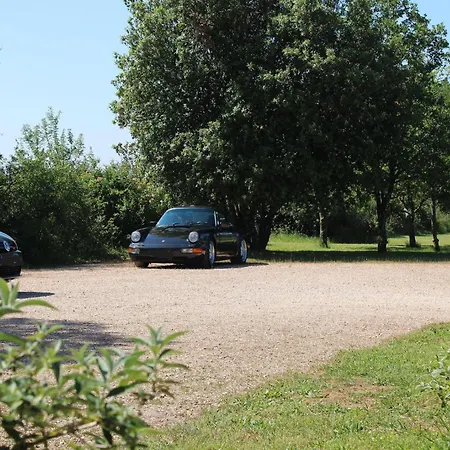 Les Vieilles Tours Hotel 3*