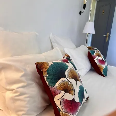 Les Vieilles Tours Hotel 3*