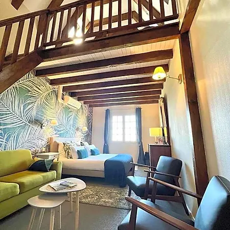 Hotel Les Vieilles Tours