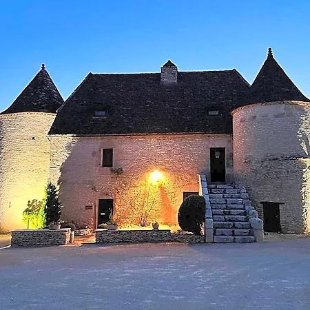 Les Vieilles Tours מלון