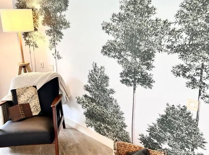 Отель Les Vieilles Tours